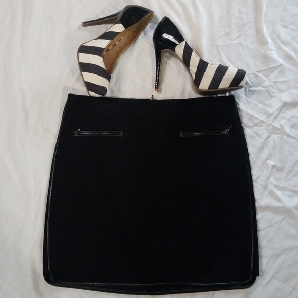 White House Black Market Dresses & Skirts - WHBM Mini Skirt
